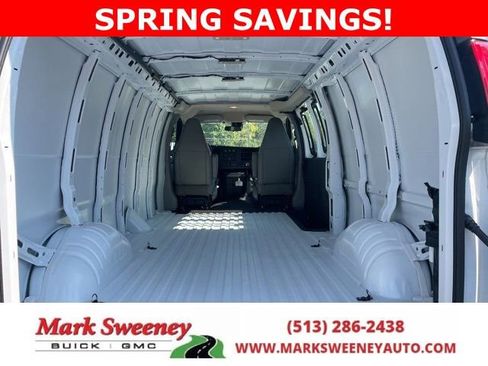 New 2025 GMC Savana 2500 Extended w/ Driver Convenience Package RWD image 9