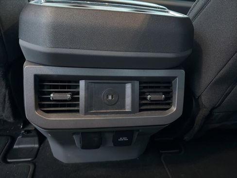 Used 2023 Ford F250 XLT w/ Black Appearance Package image 11