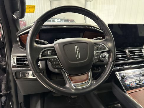 Used 2023 Lincoln Navigator Reserve RWD image 19