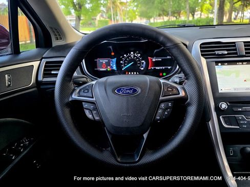 Used 2017 Ford Fusion SE image 24