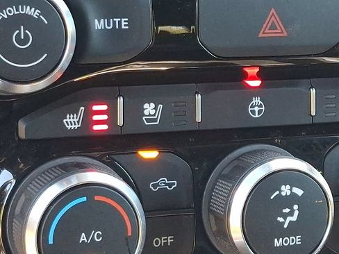 Used 2022 RAM 1500 Laramie AWD/4WD image 23