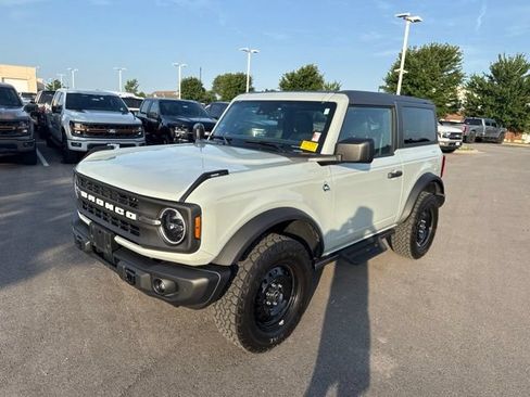 Used 2023 Ford Bronco Black Diamond AWD/4WD image 3
