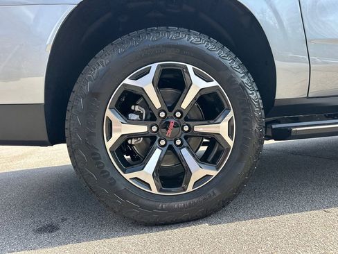 New 2026 GMC Yukon XL AT4 w/ AT4 Premium Plus Package image 18
