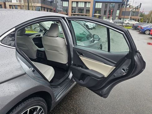 Used 2026 Toyota Camry XLE image 24