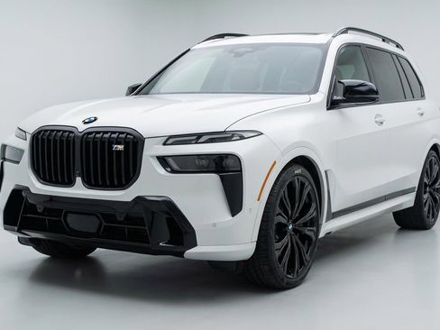 Used 2023 BMW X7 M60i w/ Executive Package image 1