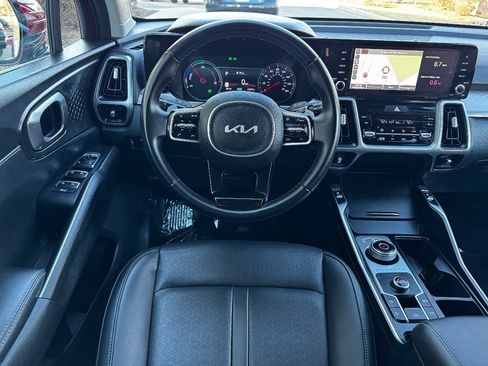 Used 2022 Kia Sorento S image 22