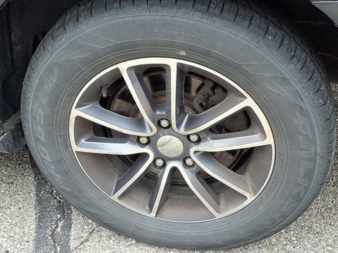 Used 2017 Dodge Grand Caravan SXT FWD image 7
