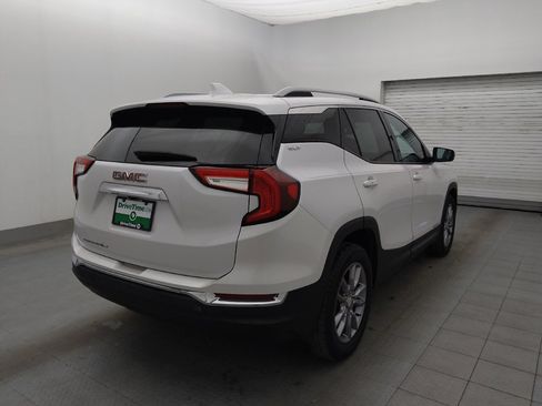 Used 2022 GMC Terrain SLT w/ Tech Package image 9