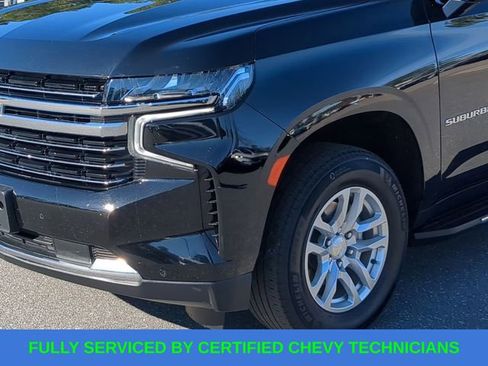 Used 2024 Chevrolet Suburban LT image 12