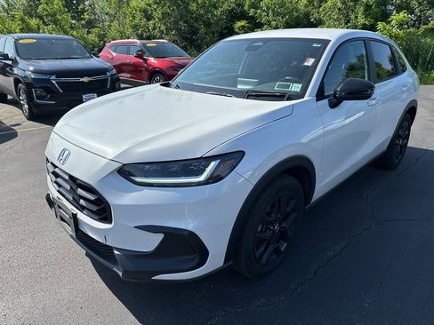 Used 2023 Honda HR-V Sport image 5