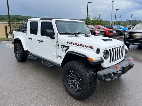 Used 2023 Jeep Gladiator Mojave w/ LED Lighting Group AWD/4WD image 2