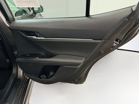 Used 2019 Toyota Camry XSE FWD image 31