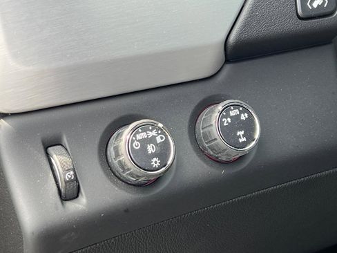 Used 2015 GMC Yukon XL SLT w/ Open Road Package image 17