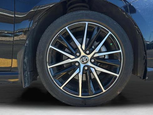 Used 2024 Toyota Camry SE FWD image 13