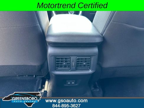 Used 2025 Toyota RAV4 XLE FWD image 21
