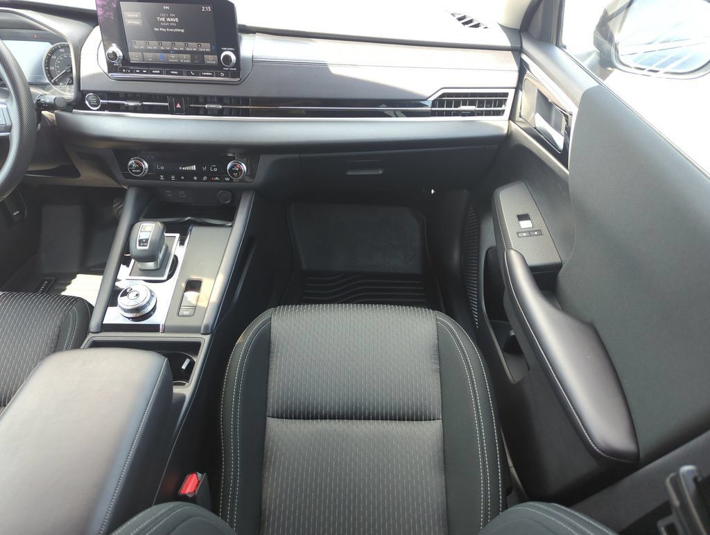 Used 2024 Mitsubishi Outlander ES AWD/4WD image 16