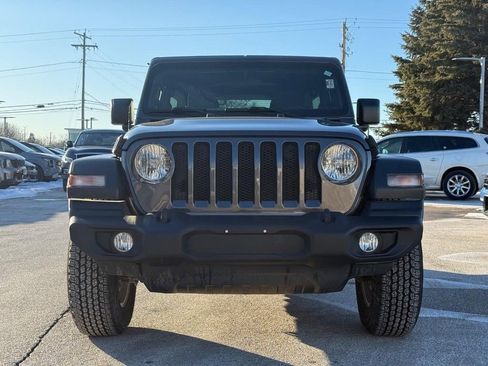 Used 2018 Jeep Wrangler Unlimited Sport S image 8