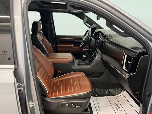 Used 2024 GMC Sierra 1500 Denali Ultimate AWD/4WD image 9