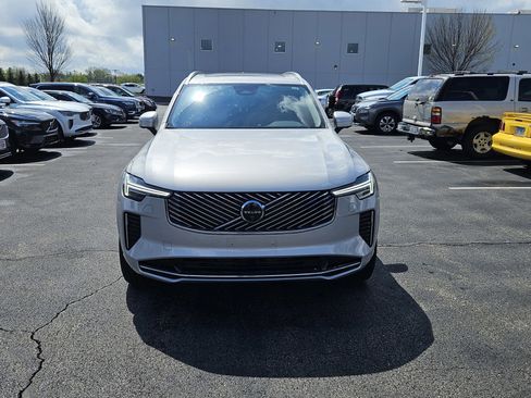 Used 2025 Volvo XC90 B6 Plus AWD/4WD image 9