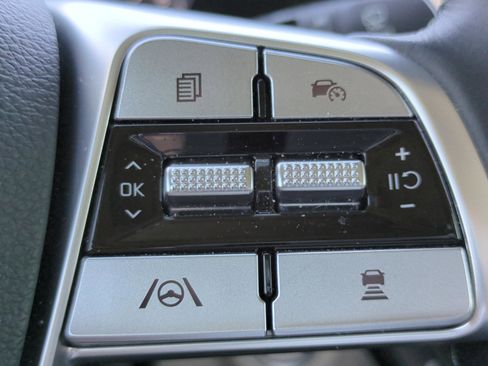 Used 2025 Kia Telluride SX w/ SX Captain's Chair Package AWD/4WD image 23