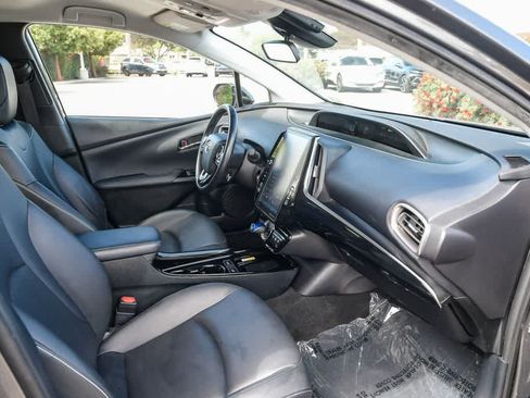 Used 2020 Toyota Prius Prime XLE FWD image 15