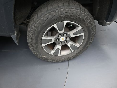 Used 2017 Chevrolet Colorado Z71 image 19