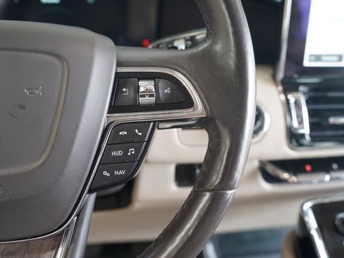Used 2021 Lincoln Navigator L Reserve w/ Luxury Package AWD/4WD image 17