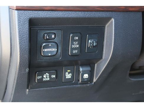 Used 2017 Toyota Tundra Limited image 15