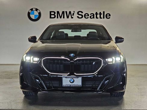 Used 2026 BMW i5 eDrive40 w/ M Sport Package AWD/4WD image 6