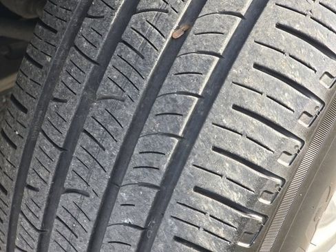 Used 2019 Jeep Cherokee Latitude Plus w/ Cold Weather Group image 21