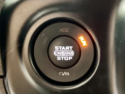 Used 2022 Jeep Wrangler Unlimited Sahara w/ Safety Group AWD/4WD image 24