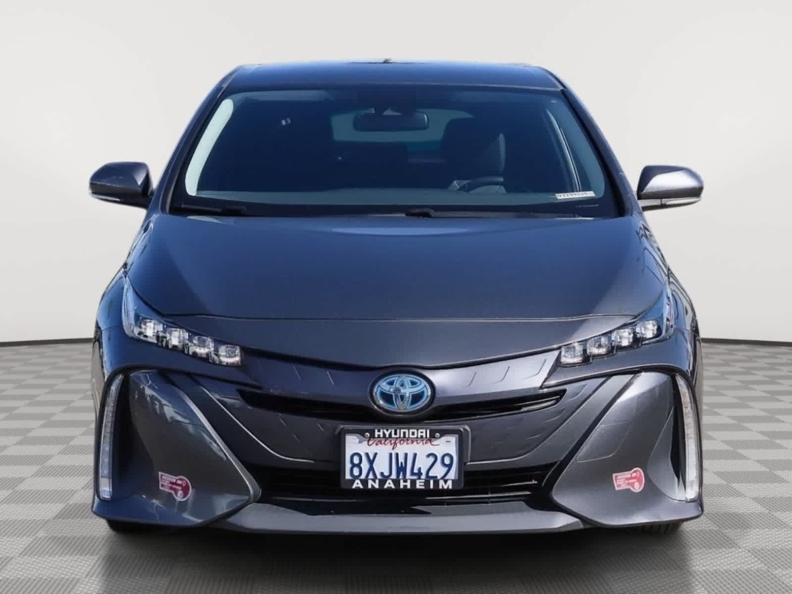 Used 2022 Toyota Prius Prime XLE FWD image 2