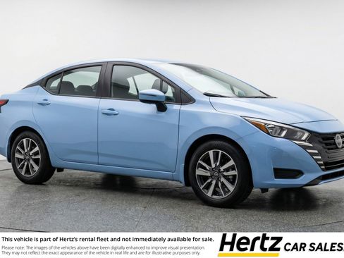 Used 2025 Nissan Versa SV FWD image 1