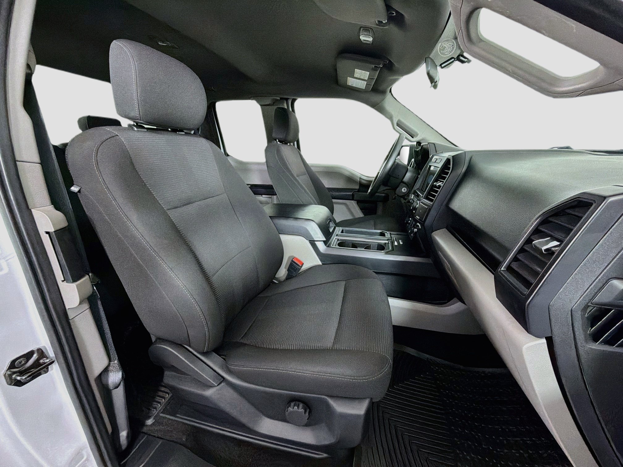 Used 2018 Ford F150 XL w/ Equipment Group 101A Mid RWD image 29