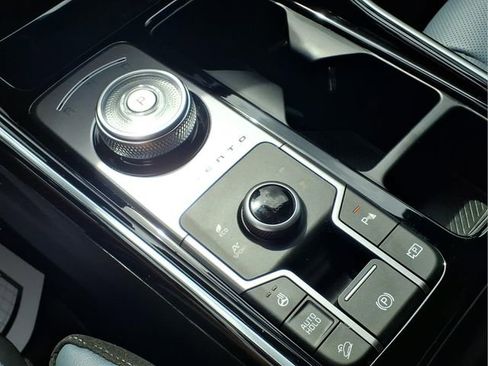Used 2025 Kia Sorento SX Prestige image 11
