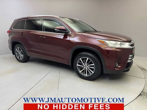 Used 2018 Toyota Highlander XLE AWD/4WD image 7
