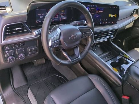 Used 2025 Chevrolet Tahoe Z71 w/ Z71 Off-Road Package AWD/4WD image 9