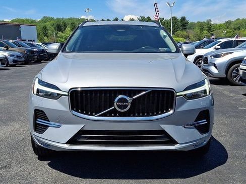 Used 2022 Volvo XC60 B5 Momentum w/ Climate Package AWD/4WD image 2