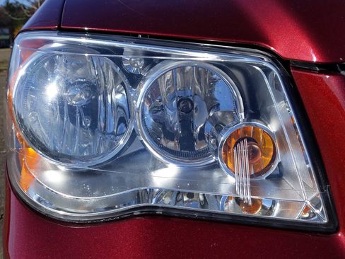 Used 2018 Dodge Grand Caravan SXT FWD image 9