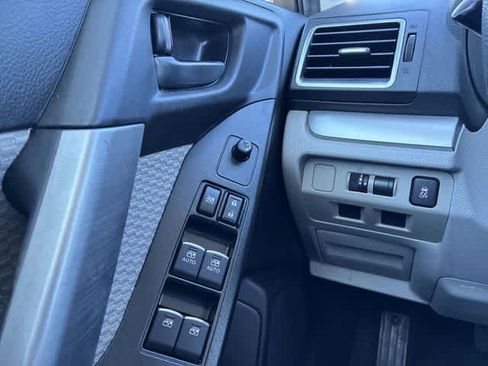 Used 2018 Subaru Forester 2.5i w/ Alloy Wheel Package image 36