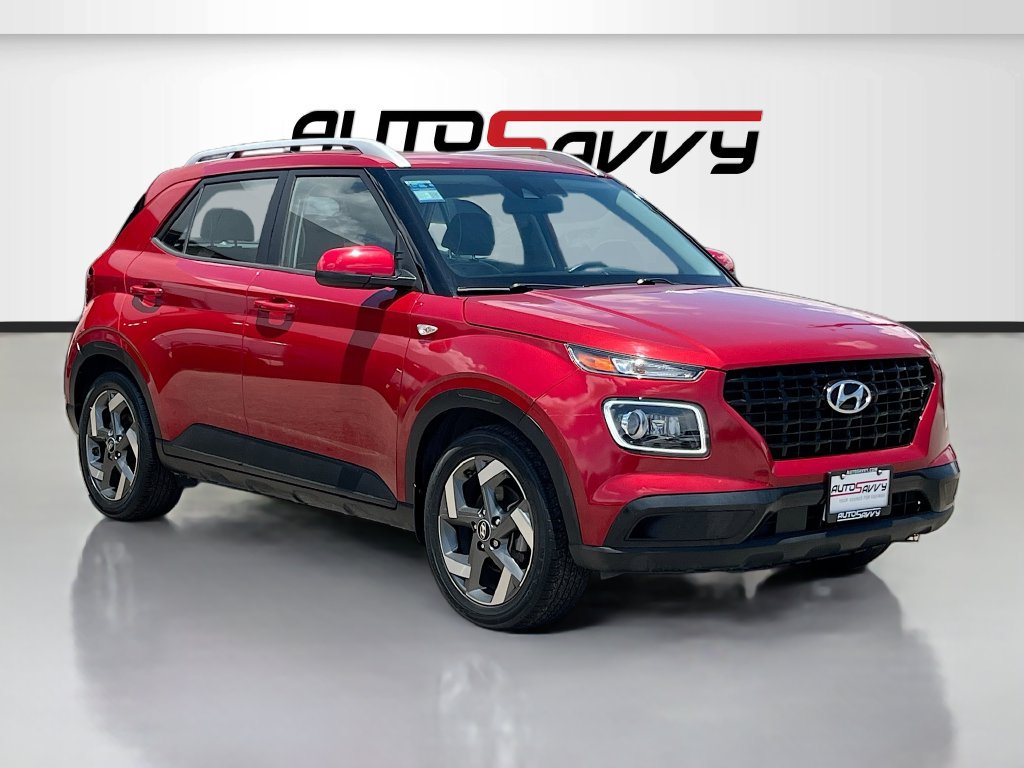 Used 2022 Hyundai Venue Limited FWD image 1