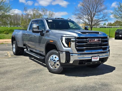 Certified 2026 GMC Sierra 3500 SLT w/ SLT Premium Package AWD/4WD image 2
