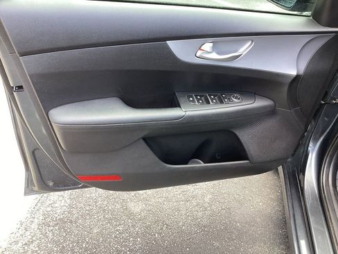 Used 2024 Kia Forte LXS FWD image 19