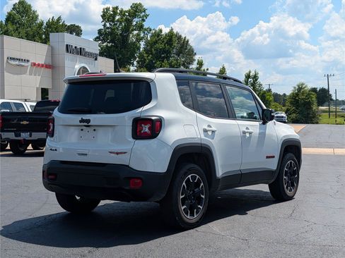 Used 2023 Jeep Renegade Trailhawk AWD/4WD image 5