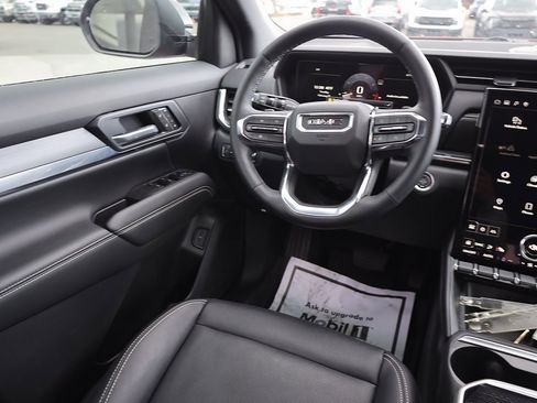 Used 2025 GMC Terrain Elevation w/ Elevation Premium Package image 19