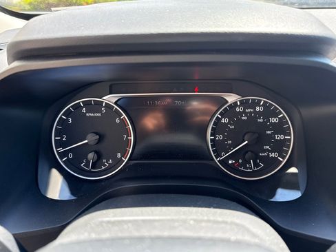 Used 2025 Nissan Rogue SV image 28