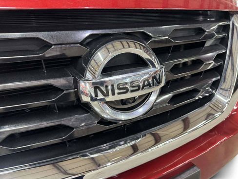 Used 2019 Nissan Pathfinder SL FWD image 17