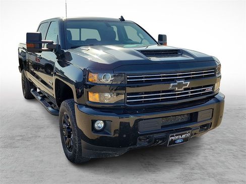 Used 2019 Chevrolet Silverado 2500 LTZ w/ Duramax Plus Package image 2