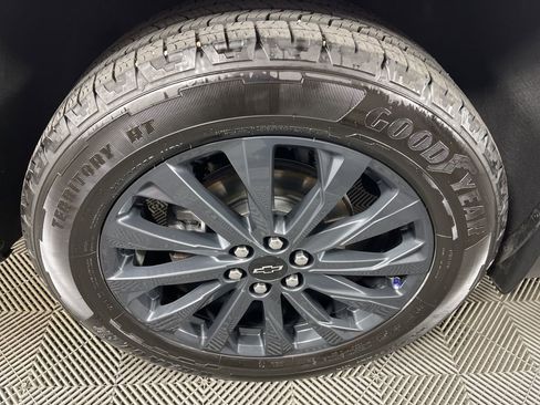 Used 2022 Chevrolet Traverse RS image 15