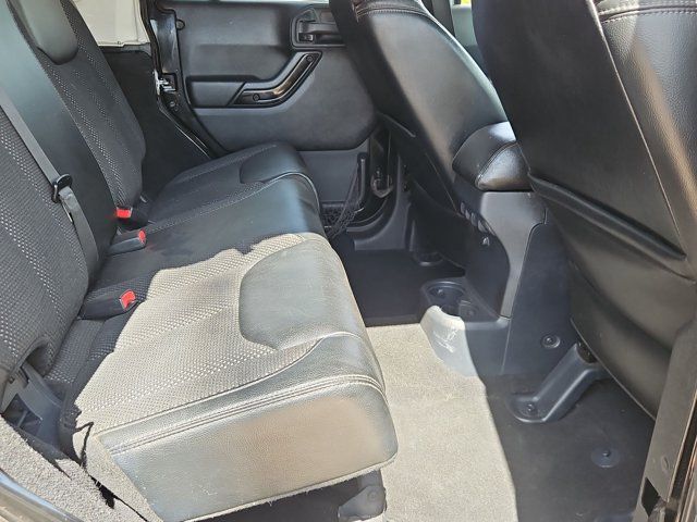 Used 2016 Jeep Wrangler Unlimited Sahara AWD/4WD image 23